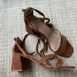 BCBGeneration DEBBY ankle strap sandal / camel suede / size 9 / new without box